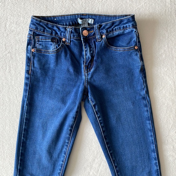 Blue jeans - Picture 2 of 4